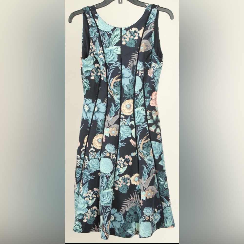 White House Black Market Dress Women’s 4 Blue Floral Fit & Flare Sleeveless